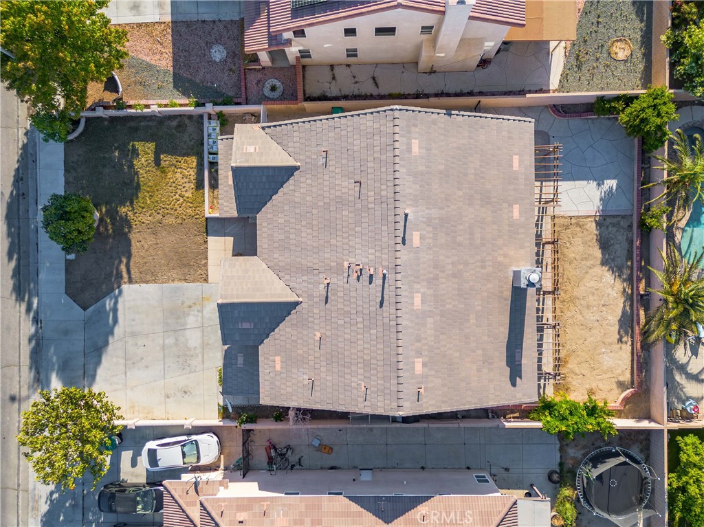 https://media.crmls.org/medias/ee0322f0-6a75-4c65-96a7-491ead4a4047.jpg?preset=X-Large