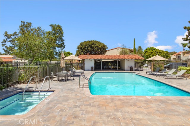 2214 Vista Hogar, Newport Beach CA: https://media.crmls.org/medias/ee035d6c-7415-41c8-b2d6-563c79fb6048.jpg