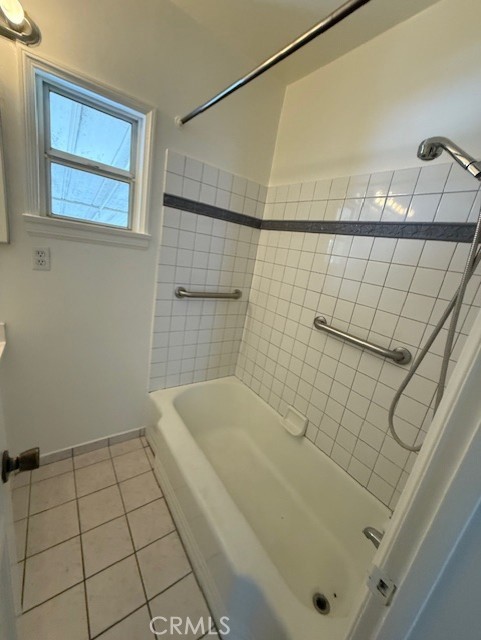 Detail Gallery Image 14 of 32 For 828 E Cypress Ave, Burbank,  CA 91501 - 3 Beds | 2 Baths