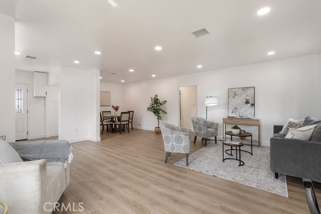 Detail Gallery Image 10 of 41 For 26613 Leesdale Ave, Harbor City,  CA 90710 - 2 Beds | 2 Baths