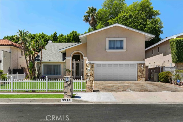 Detail Gallery Image 2 of 72 For 9915 Nevada Ave, Chatsworth,  CA 91311 - 5 Beds | 4 Baths