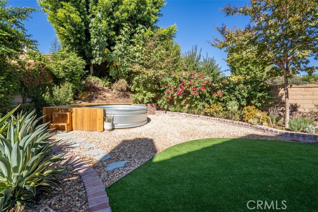 Ee04f02b 5be4 4547 A923 422ac6c7ef48