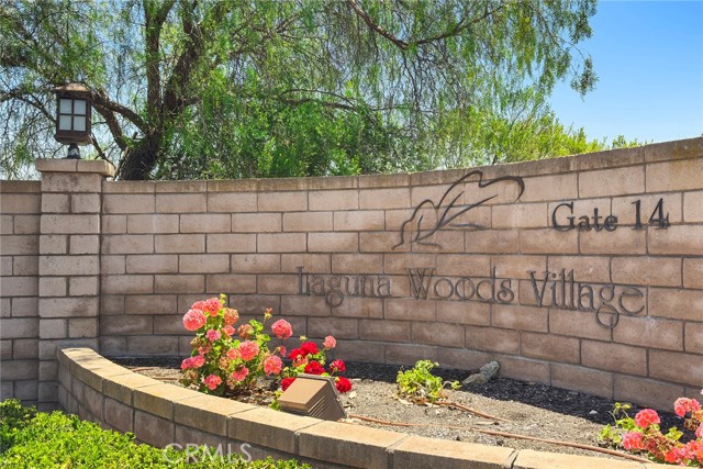 4007 Calle Sonora Oeste, Laguna Woods CA: https://media.crmls.org/medias/ee054c09-df54-4c3c-98a6-61d7faa500f4.jpg
