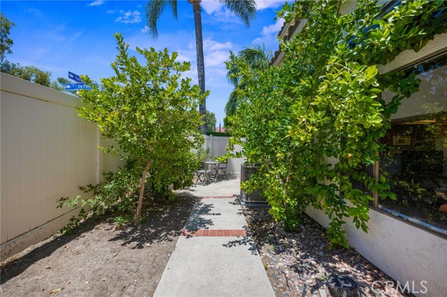 Detail Gallery Image 17 of 32 For 21081 Calle De Paseo, Lake Forest,  CA 92630 - 2 Beds | 2/1 Baths