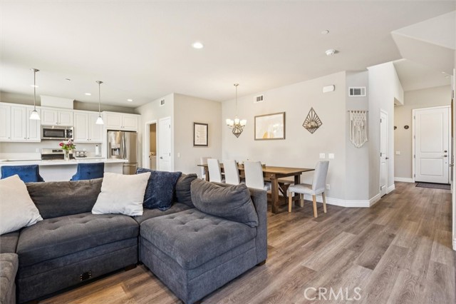 1221 Sand Dollar Drive, Grover Beach CA: https://media.crmls.org/medias/ee064f2e-cdc9-498f-a515-d5394e29f84d.jpg