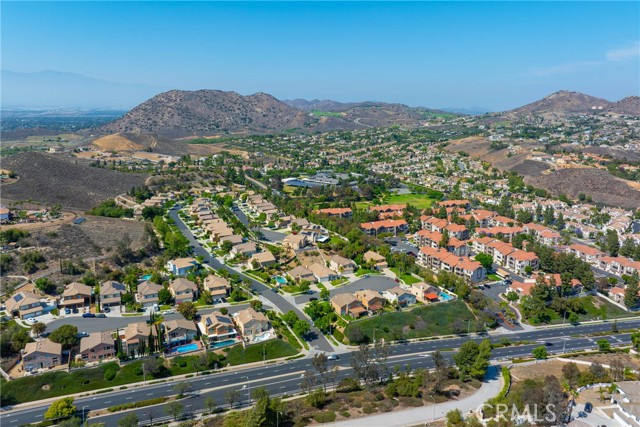 1931 Madera Circle, Corona CA: https://media.crmls.org/medias/ee06d996-2a60-4e67-84dd-788eadacb9c2.jpg