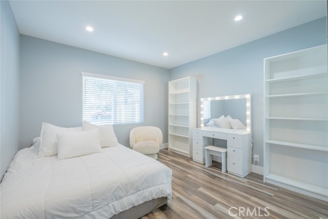 Detail Gallery Image 3 of 38 For 6436 Day St, Tujunga,  CA 91042 - 5 Beds | 4 Baths