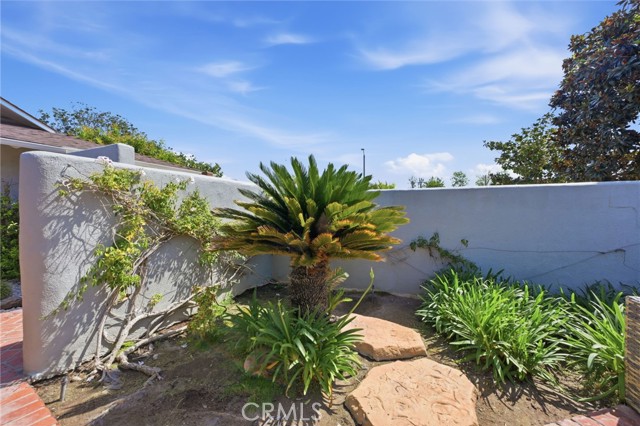 Detail Gallery Image 9 of 71 For 1633 Santiago, Newport Beach,  CA 92660 - 4 Beds | 3/1 Baths