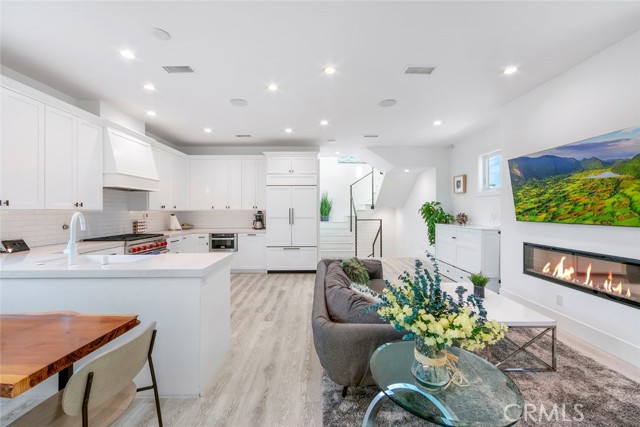 417 E Bay, Newport Beach CA: https://media.crmls.org/medias/ee07d98c-3131-4497-b403-974c3aa85d3d.jpg