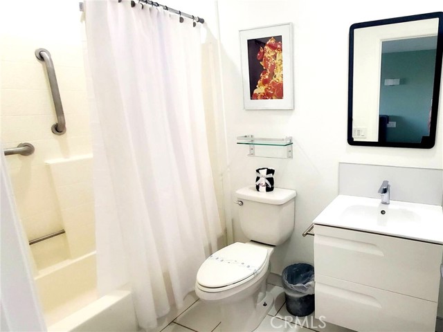 Image 10 of 13 For 467 Calle El Segundo D3