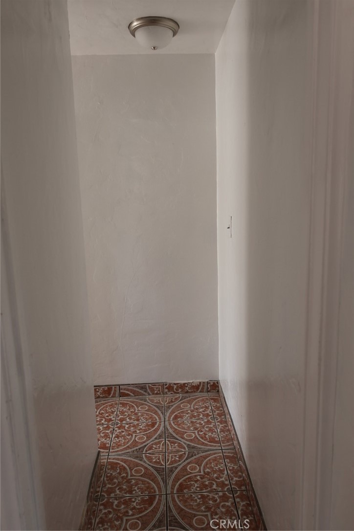 https://media.crmls.org/medias/ee08176b-2390-46da-9900-471a80e0bb9f.jpg?preset=X-Large