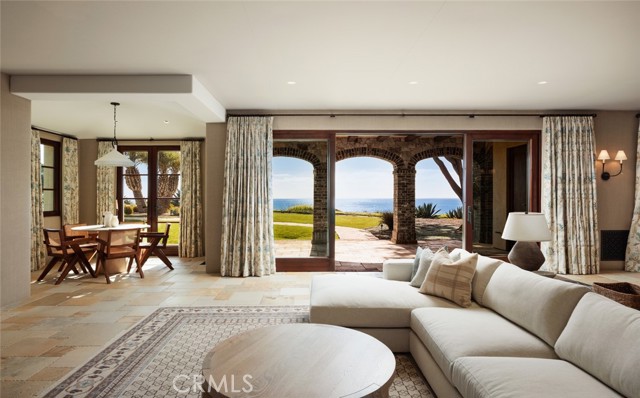 Detail Gallery Image 22 of 61 For 4130 Calle Isabella, San Clemente,  CA 92672 - 7 Beds | 7/4 Baths