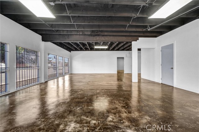 520 W Pacific Coast Highway, Long Beach CA: https://media.crmls.org/medias/ee092939-26d4-4ccf-9da4-e34f34393472.jpg