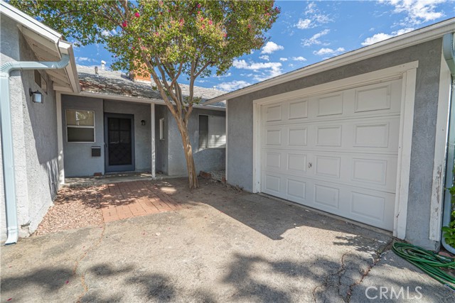 17415 Stagg Street photo 3