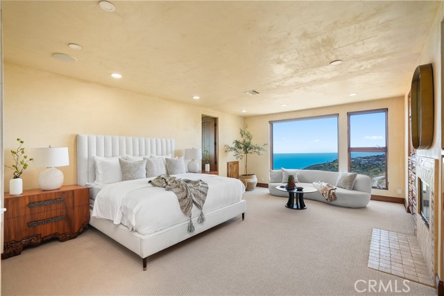 2516 Temple Hills Drive, Laguna Beach CA: https://media.crmls.org/medias/ee0ab10d-37e3-4e73-8363-051d5ba588c9.jpg