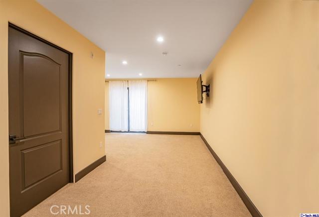 Detail Gallery Image 31 of 36 For 10523 Ashton Ave #202,  Los Angeles,  CA 90024 - 2 Beds | 2/1 Baths