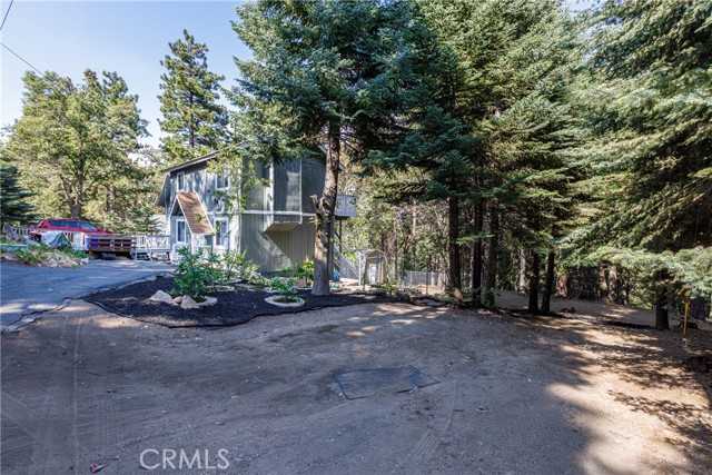 Detail Gallery Image 8 of 25 For 1187 Scenic Way, Rimforest,  CA 92378 - 2 Beds | 1/1 Baths