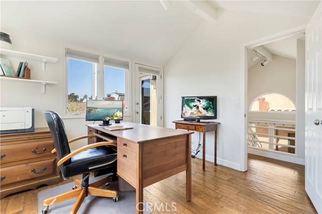 Detail Gallery Image 13 of 15 For 611 Begonia Ave #B,  Corona Del Mar,  CA 92625 - 2 Beds | 2 Baths