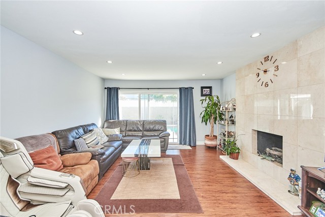 Detail Gallery Image 11 of 47 For 8052 Ainsworth Ln, La Palma,  CA 90623 - 4 Beds | 2/1 Baths