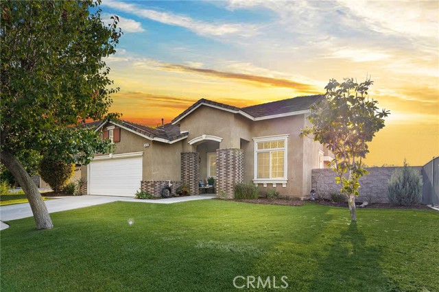 7476 Sequoia Lane, Highland CA: https://media.crmls.org/medias/ee0d58f9-15e0-440f-aaf9-c11dbc4f3bc6.jpg