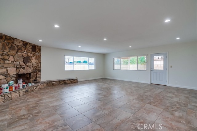 650 W Florence Avenue, La Habra CA: https://media.crmls.org/medias/ee0dba3b-0bdb-4ed4-b2e2-3beb11619eb0.jpg
