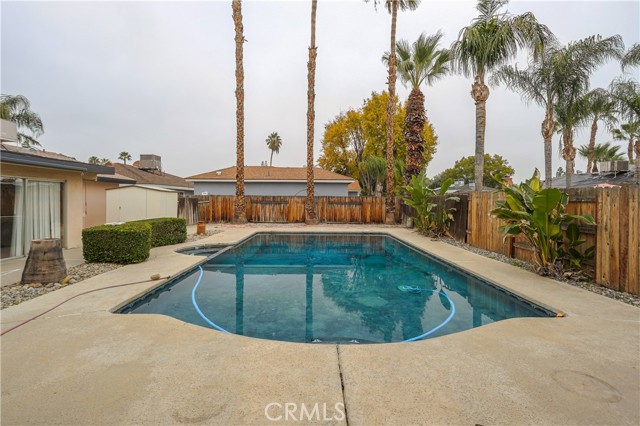 Detail Gallery Image 19 of 33 For 2416 Bladen, Bakersfield,  CA 93309 - 3 Beds | 2 Baths