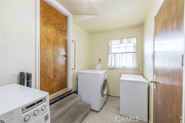 42631 51st W Street, Quartz Hill CA: https://media.crmls.org/medias/ee1027d9-9a87-4e2f-a616-6d9bfb2bcf99.jpg