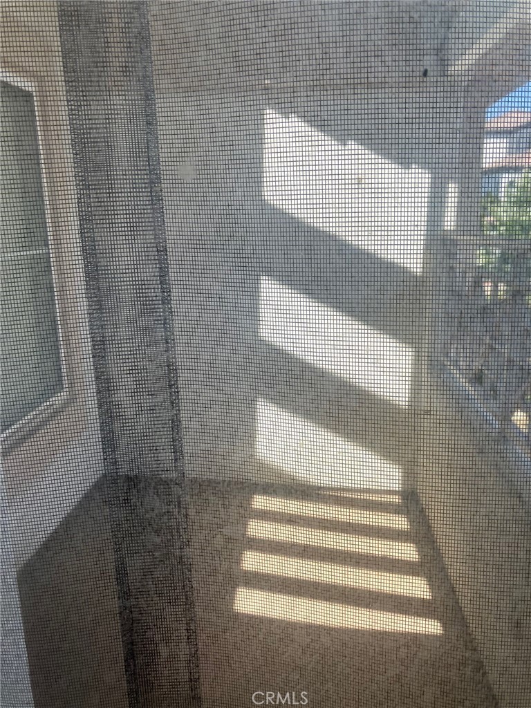 https://media.crmls.org/medias/ee1053e7-743e-49ba-8472-5c544f5c35af.jpg?preset=X-Large