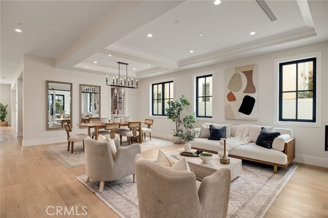 Detail Gallery Image 9 of 75 For 1820 9th St, Manhattan Beach,  CA 90266 - 6 Beds | 6/1 Baths