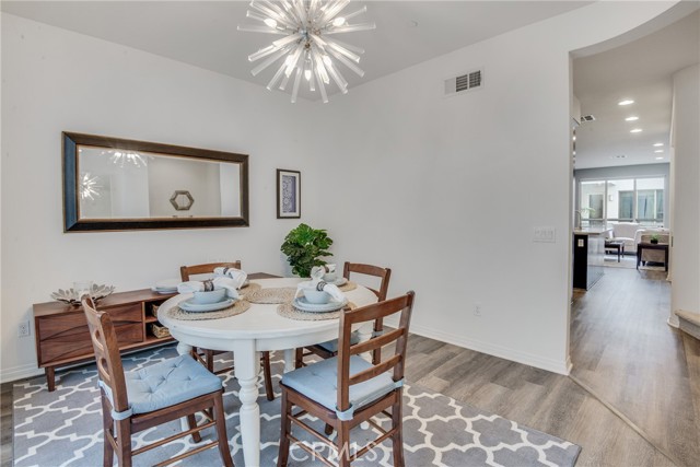 Detail Gallery Image 40 of 60 For 12921 Mission Avenue #102,  Hawthorne,  CA 90250 - 2 Beds | 2/1 Baths