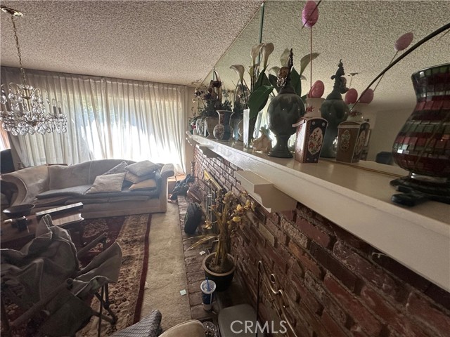 17712 Nearbank Drive, Rowland Heights CA: https://media.crmls.org/medias/ee10fd3b-0d0d-4348-b755-77a8fdc7320d.jpg