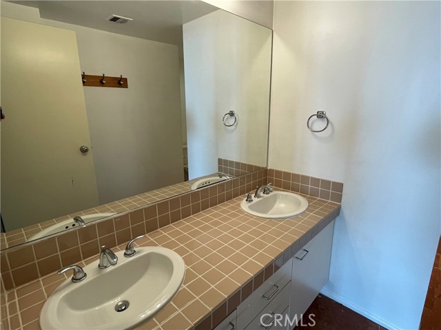 Detail Gallery Image 10 of 18 For 525 E Seaside Way #1806,  Long Beach,  CA 90802 - 1 Beds | 1 Baths