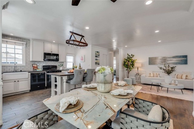 3322 Sandwood Street, Lakewood CA: https://media.crmls.org/medias/ee11588f-54b2-4bb1-9cdc-e181154d02ec.jpg
