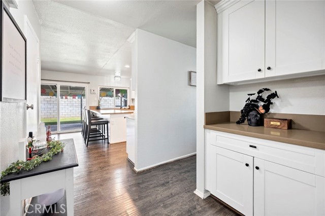 Detail Gallery Image 15 of 38 For 10022 Chula Vista Way, Riverside,  CA 92503 - 4 Beds | 2 Baths