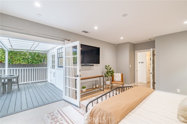 Detail Gallery Image 51 of 74 For 920 Marco Pl, Venice,  CA 90291 - 3 Beds | 2 Baths