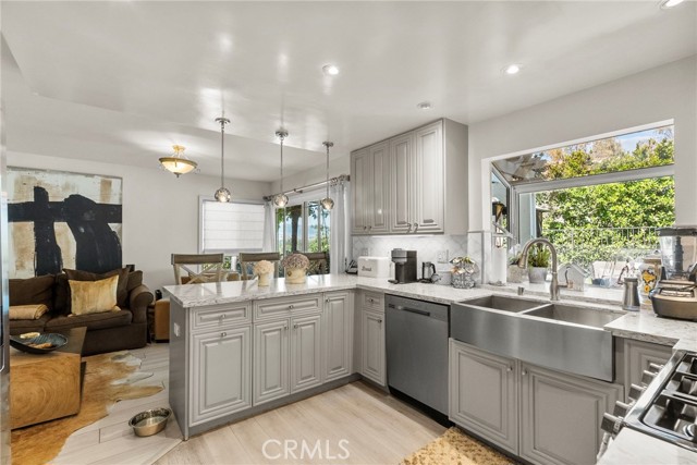 Image 11 of 44 For 7282 Woodvale Court