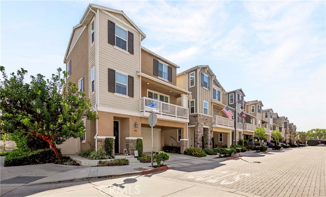 Detail Gallery Image 22 of 23 For 390 N Bellarose Way, Anaheim,  CA 92805 - 3 Beds | 2/1 Baths