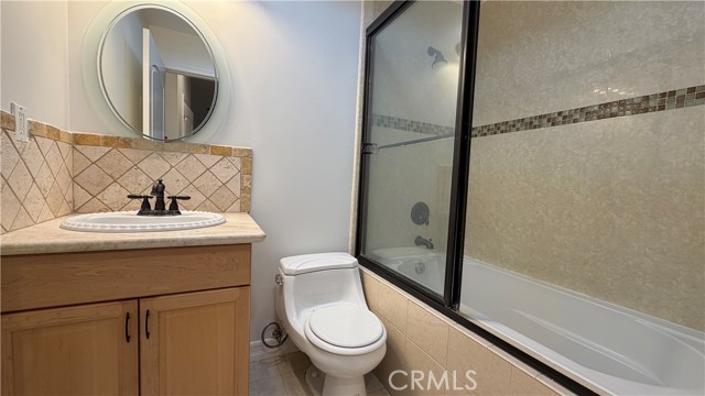 Detail Gallery Image 30 of 32 For 414 E Valencia Ave #111,  Burbank,  CA 91501 - 3 Beds | 3 Baths