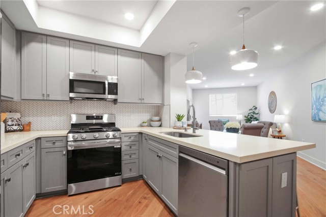 Detail Gallery Image 1 of 25 For 927 Deep Valley Dr #122,  Rolling Hills Estates,  CA 90274 - 1 Beds | 1 Baths
