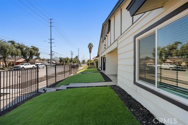 Detail Gallery Image 3 of 34 For 1327 Pennsylvania, Colton,  CA 92324 - – Beds | – Baths