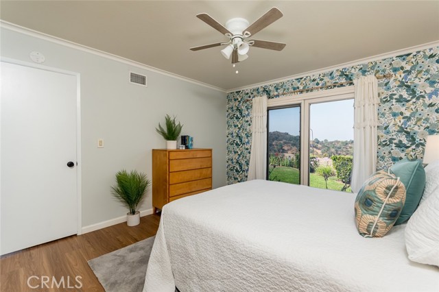 Detail Gallery Image 15 of 38 For 2251 El Arbolita Dr, Glendale,  CA 91208 - 2 Beds | 2 Baths
