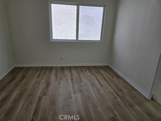 Detail Gallery Image 5 of 10 For 14701 Dickens St, Sherman Oaks,  CA 91403 - 2 Beds | 1 Baths