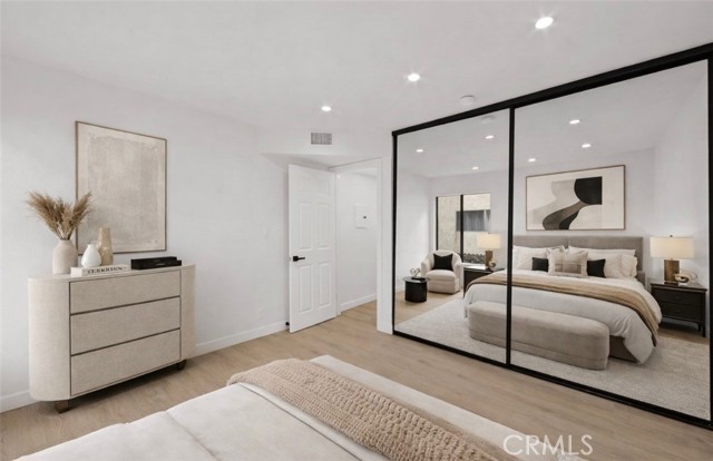 Detail Gallery Image 18 of 33 For 5009 Woodman Ave #113,  Sherman Oaks,  CA 91423 - 3 Beds | 2 Baths