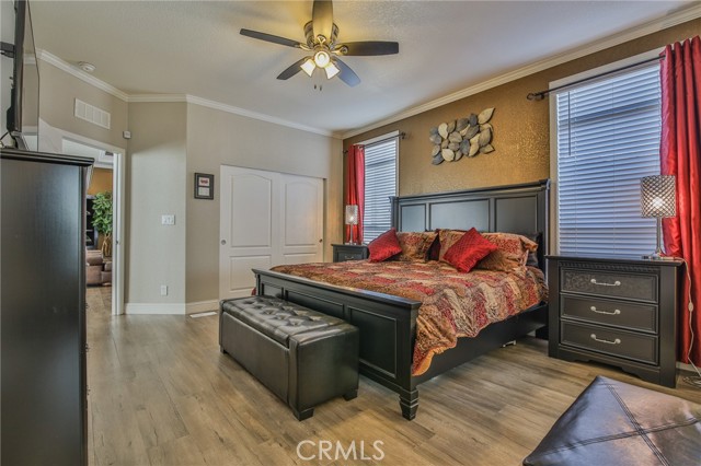Detail Gallery Image 13 of 39 For 3595 Santa Fe Avenue, #302, Long Beach,  CA 90810 - 3 Beds | 2 Baths