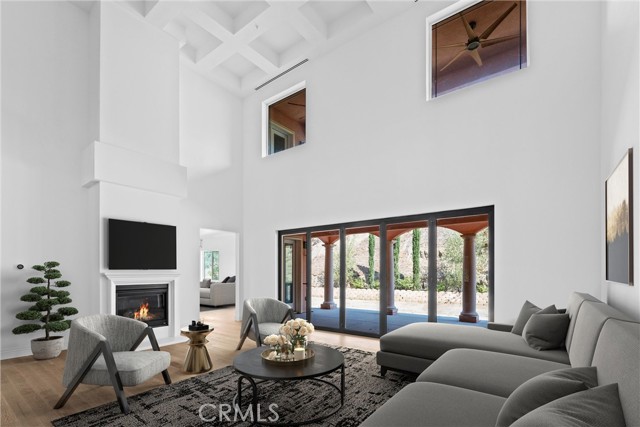 Detail Gallery Image 12 of 74 For 17190 Small Canyon Ln, Riverside,  CA 92506 - 6 Beds | 6/1 Baths