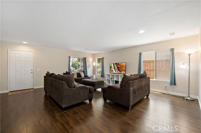 Detail Gallery Image 6 of 46 For 32026 Poppy Way, Lake Elsinore,  CA 92532 - 4 Beds | 2/1 Baths