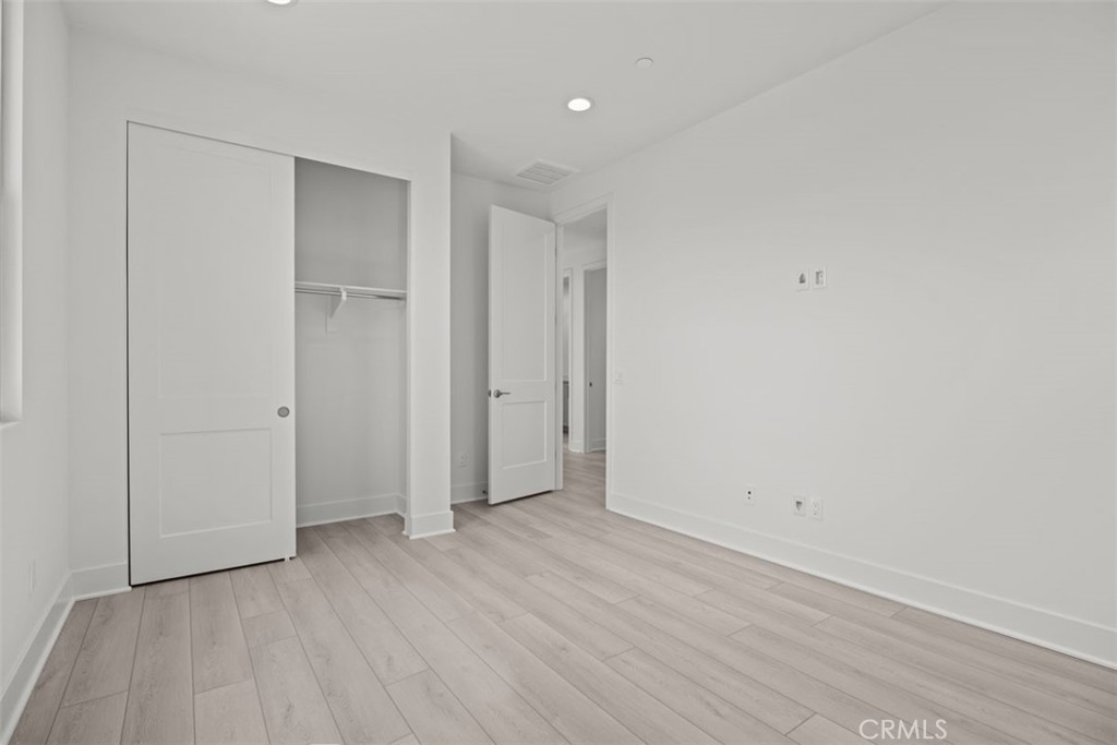 MLS #OC25217448 image #11