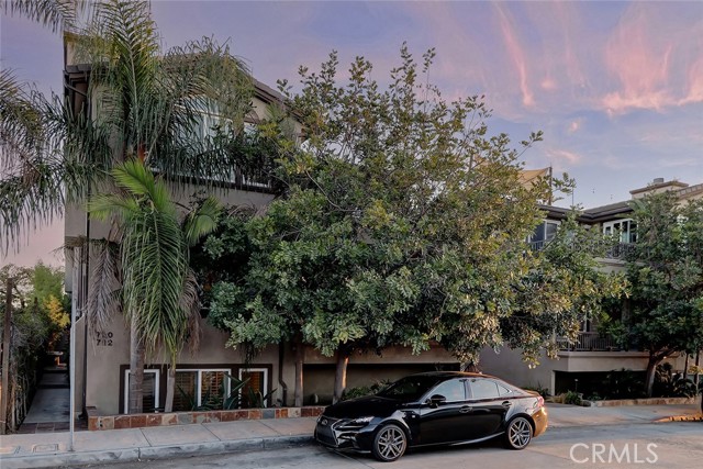 720 10th Street, Hermosa Beach, California 90254, 4 Bedrooms Bedrooms, ,3 BathroomsBathrooms,Residential,Sold,10th,SB21226543