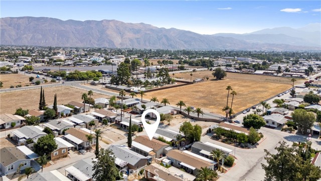 913 S Grand Avenue, San Jacinto CA: https://media.crmls.org/medias/ee16ff88-1711-4617-8681-bf456825dd4a.jpg