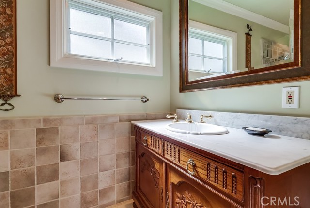 1239 S Patton Avenue, San Pedro CA: https://media.crmls.org/medias/ee17001d-78b6-45ef-823d-bd1829cc3da3.jpg